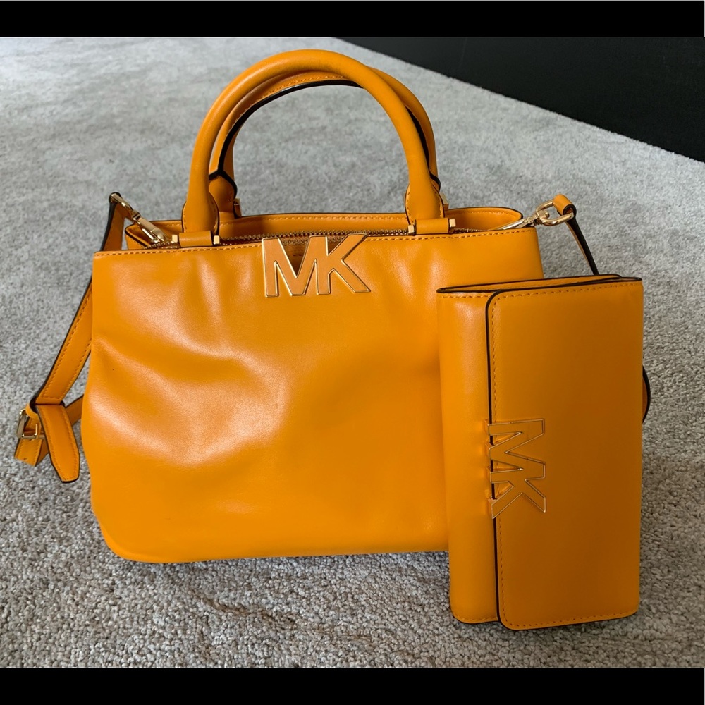 Micheal Kors Florence 2pc set